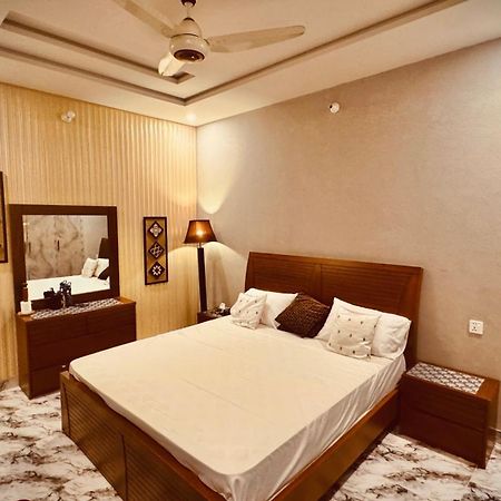 Comfy Cottage Faisalabad Exterior photo